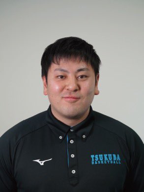 tsukubasket's tweet photo. 【新体制について】
弊部の新体制について、お知らせいたします。
2024年シーズンをもって、吉田健司氏(体育系 准教授)が監督を勇退し、2025年シーズンより仲澤翔大氏（体育系 特任助教）が監督に就任いたします。
引き続き、弊部のご指導ご声援のほど、よろしくお願いいたします。 https://t.co/oufzbVJEXE