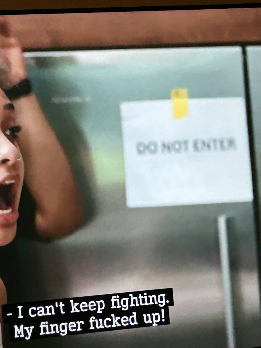 Complete918's tweet photo. What up with the “Do Not Enter? “ Oh so that’s where y’all be keeping all the food… @ZeusNetworkTea @JeLaminah @NunnMissnatalie @joanneprada https://t.co/tn72W3XFJU