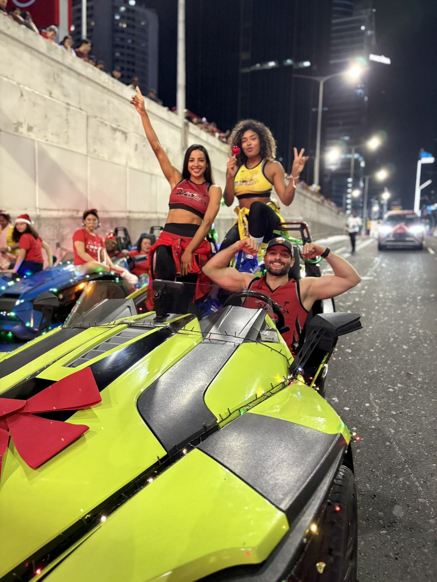 calle7panama's tweet photo. ¡YA NOS ENCONTRAMOS DESDE EL DESFILE DE NAVIDAD!🎄🎅🏼✨
.
.
Estamos disfrutando de la energía de todo un país🤩🔥, si nos ven👀 NO DUDEN EN SALUDAR♥️💛

¡Feliz Navidad Panamá!🫶🏼

#Calle7Panama #CompetenciaDeVerdad #FuriaRoja #FiebreAmarilla https://t.co/0NcaD3YRT2