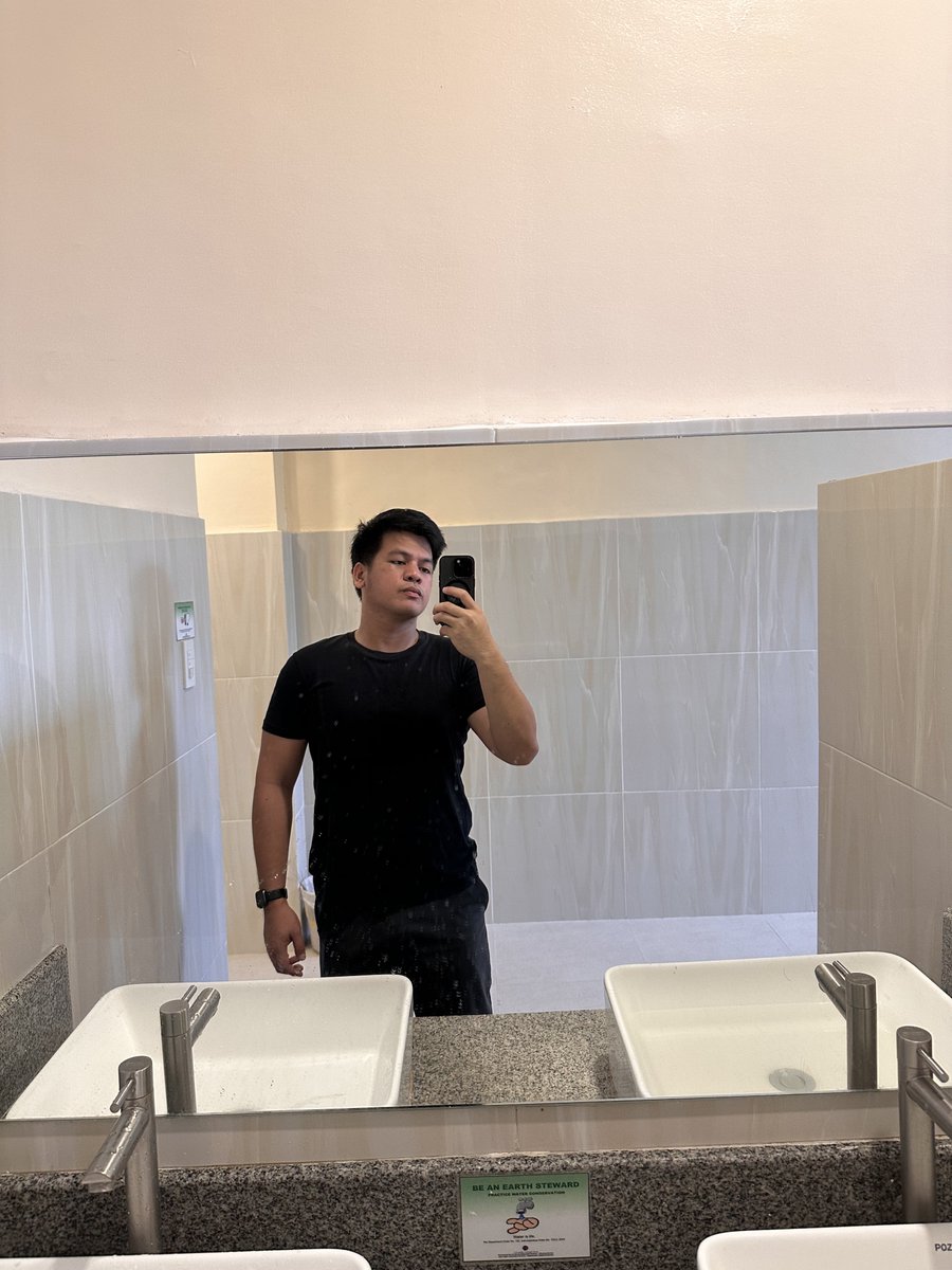 fahddims's tweet photo. 🙃 https://t.co/fDotueuzBK