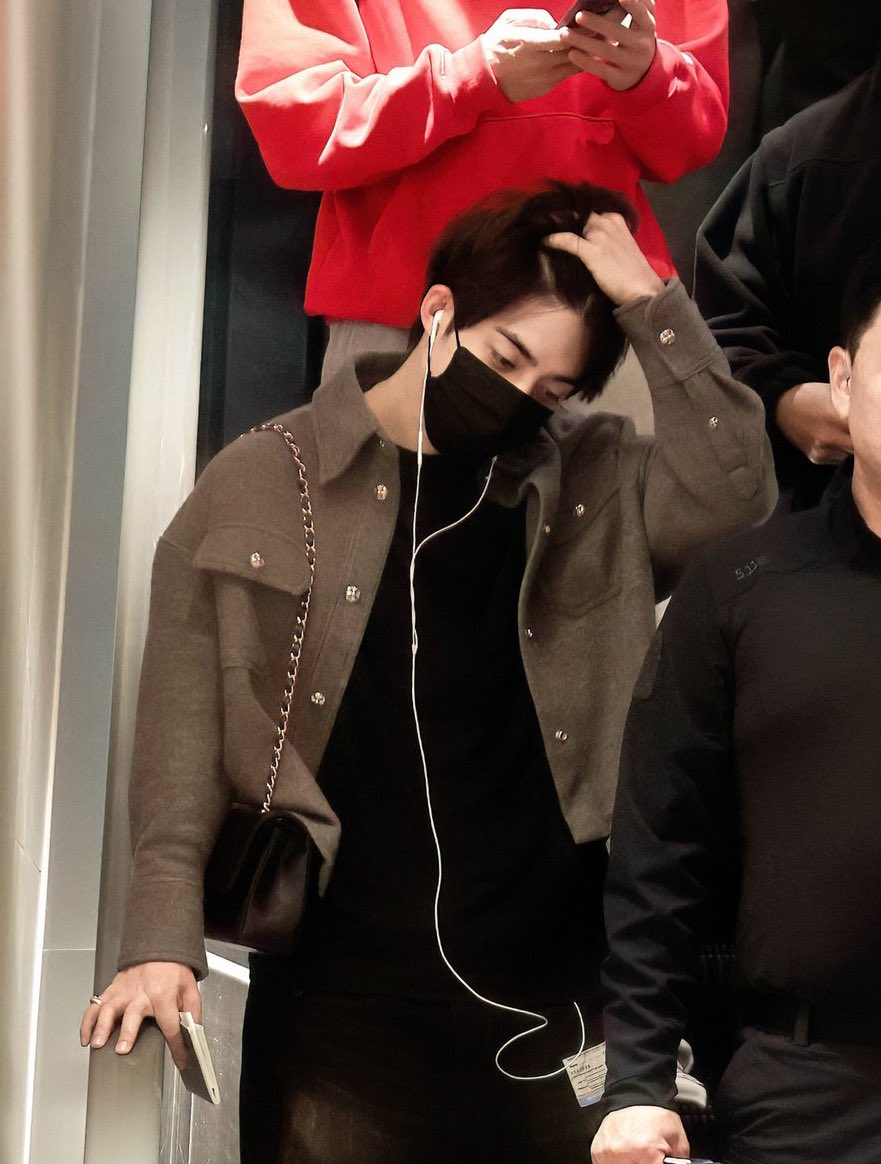 아 이 사진 진짜 너무 좋아서 참을수가넚다고
나진짜에스쿱스에게사랑에빠진것같아