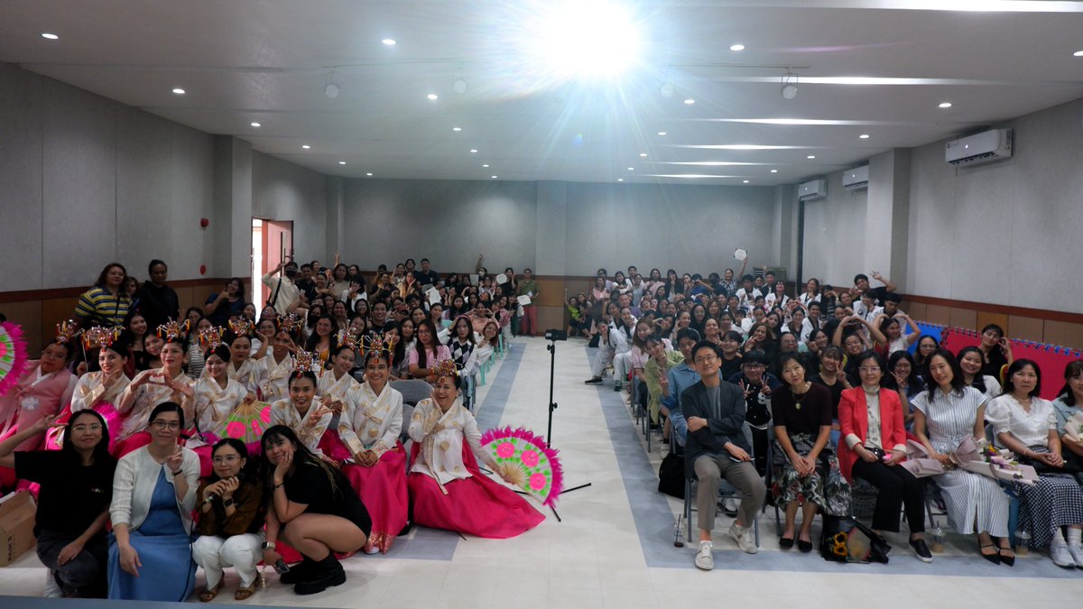 KCCPHIL's tweet photo. Congratulations and thank you to our Term 3 Language and Culture Class graduates! π We hope you were able to maximize the learning experience at KCC and we look forward to seeing you in 2025 ~
#KCCClass #KCCPhil #KoreanCulturePH https://t.co/XYYKuKgDAX