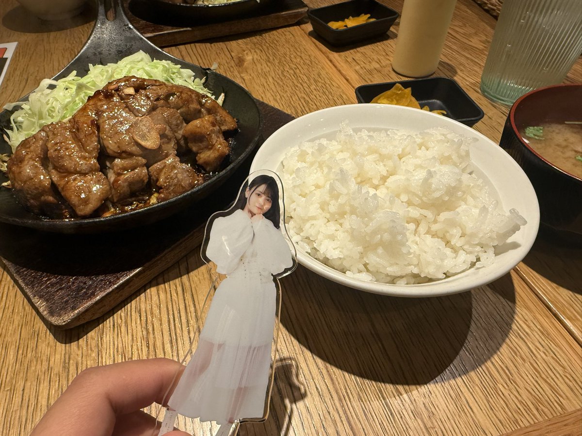 rikuma4869's tweet photo. らいらい…トンテキだよ… https://t.co/tRkfc1Audy