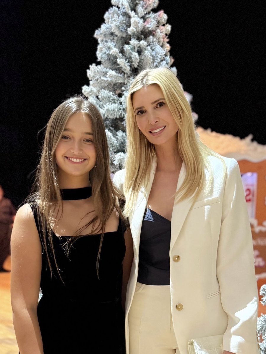 A beautiful evening at the Nutcracker with my favorite girl 🎄✨🩰