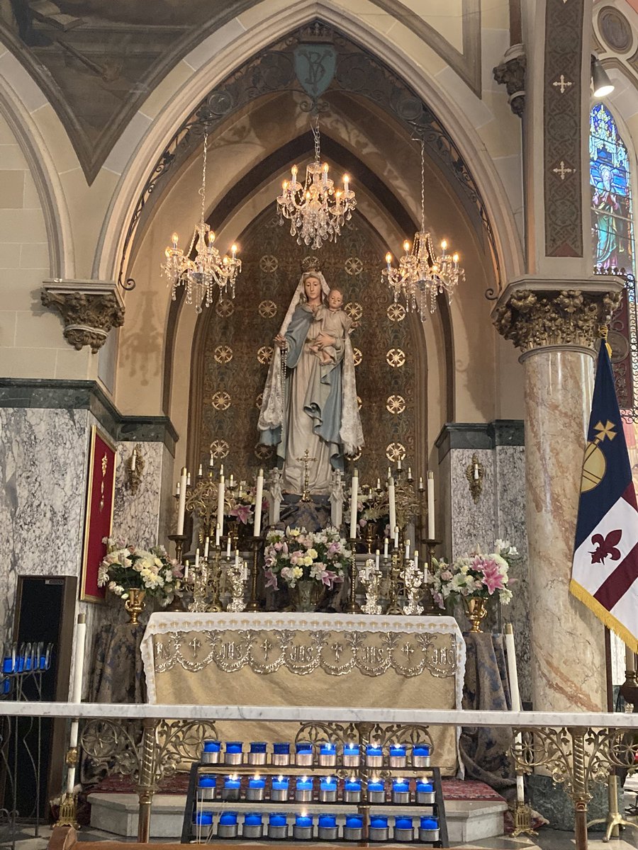 IteAdJoseph319's tweet photo. Gaudete Sunday.  Gaudete in Domino semper: iterum dico, gaudete.  Motet at the offertory: Vox clamantis in deserto.  Last day of the Immaculate Conception Octave.  Sts. Cyril and Methodius Oratory, Bridgeport, CT. https://t.co/MfQ0DpdQHo