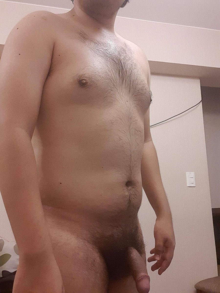 wolynxad's tweet photo. Luego de correr un rato en esta rica noche de casi verano ๐
#daddywolf https://t.co/nAue5NEYwe