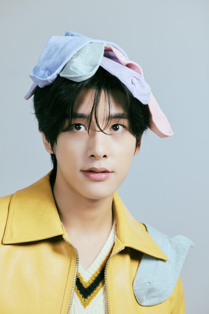 enhypenweverse's tweet photo. [PHOTO] 241216

ENHYPEN B-DAY PAPER Behind Cuts - JAKE

@ENHYPEN_members @ENHYPEN #ENHYPEN #엔하이픈 #JAKE #제이크 https://t.co/sweo0F85XR