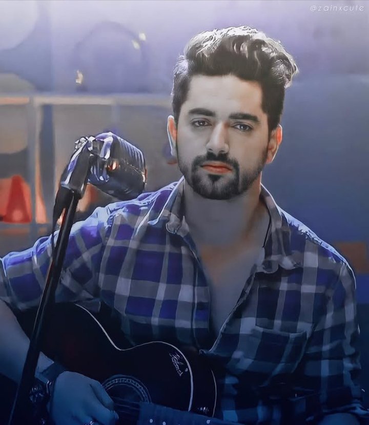 Babu babu bhot pyar karu
Aji ghanta 

#10Yearsofzainimam