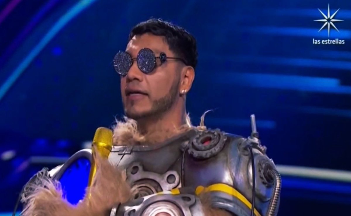 AlexaCz's tweet photo. Padrísimos los lentes de Samo👌🏼
#RobotsoEs
#QuiénEsLaMáscara https://t.co/dP1ubokPSh