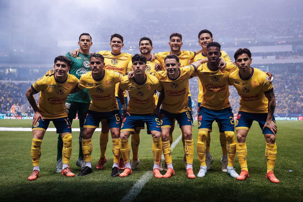CarlosReynosoKC's tweet photo. #OFICIAL Club América es TRICAMPEÓN del fútbol mexicano.

El mejor equipo en la historia de nuestro país. https://t.co/QtsRmWkymx