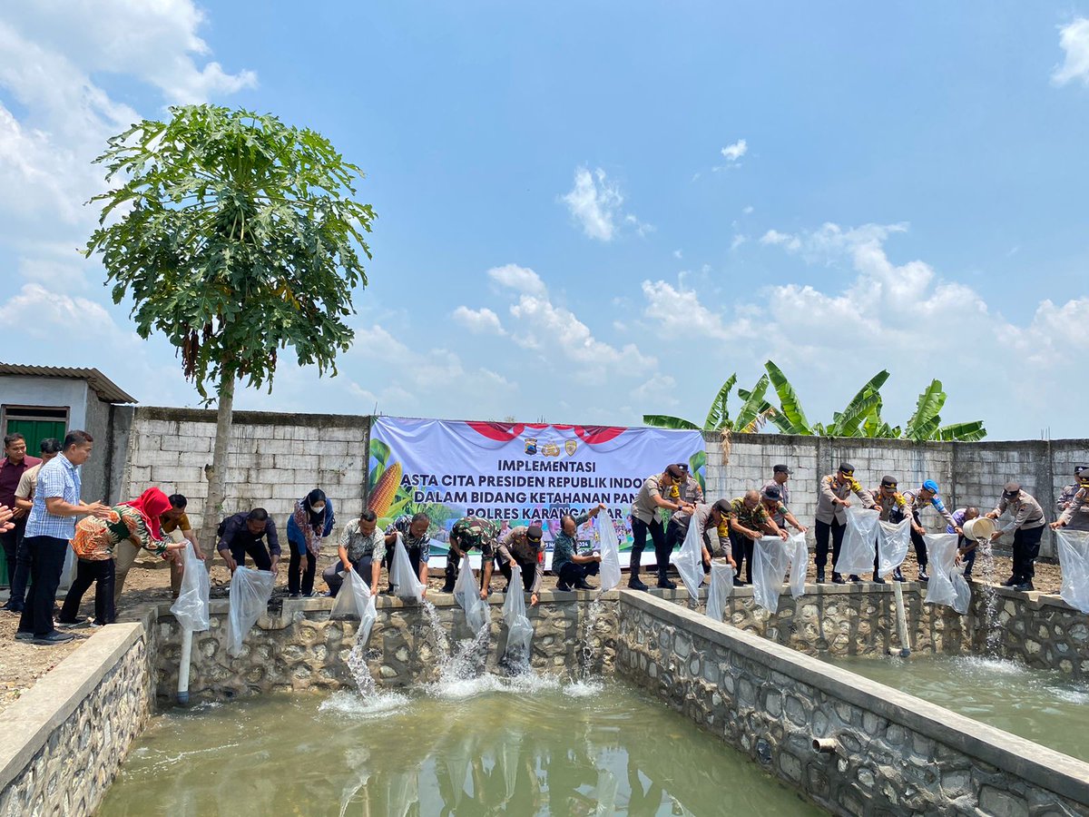 NF_Rosadi's tweet photo. Selasa, 05/11/24
Nirvani FR, Luhkan Karanganyar
Melaporkan kegiatan penebaran benih ikan lele di pemancingan darmo tirta alamat Desa Nangsri Kec. Kebakkramat sebanyak 10.000 ekor
#GiatLuhkanSatminkalTegal #LuhLapor
@pusluh_bppsdm @PKBLU_bp3tegal https://t.co/QRo04Qe9t9