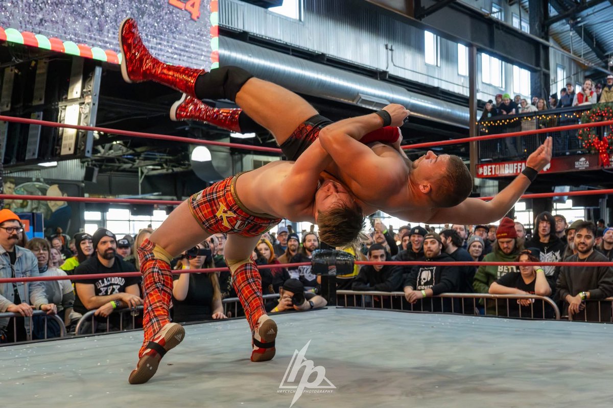 EricKubiak_'s tweet photo. Toe To Toe With The TNT Champ https://t.co/93h3T3s3f4