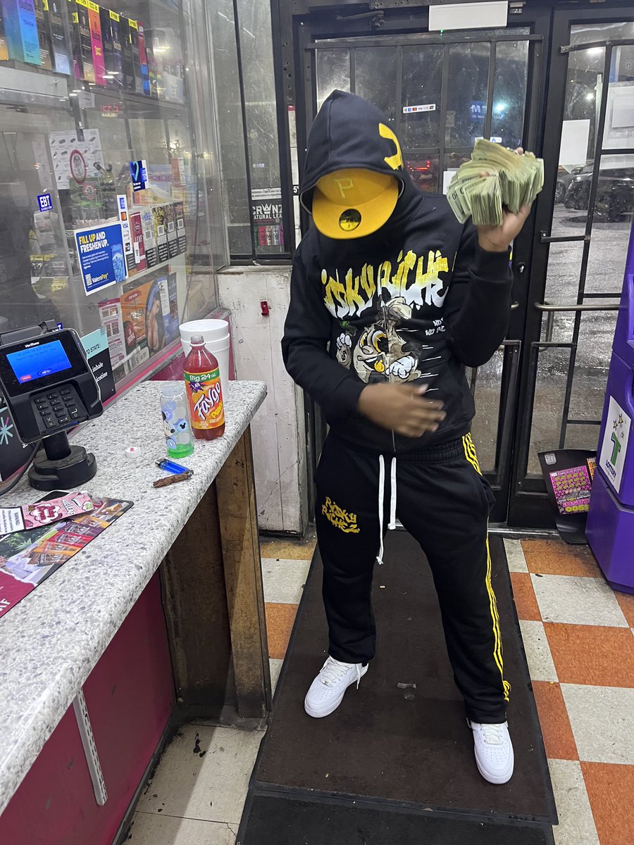 Co3aob's tweet photo. I done made me some plays and put tax on it..It feel good to come all the way back from itWhen you up, they gon' say that you act funny You feel cocky, you actually got money https://t.co/JAlJJo7JhJ