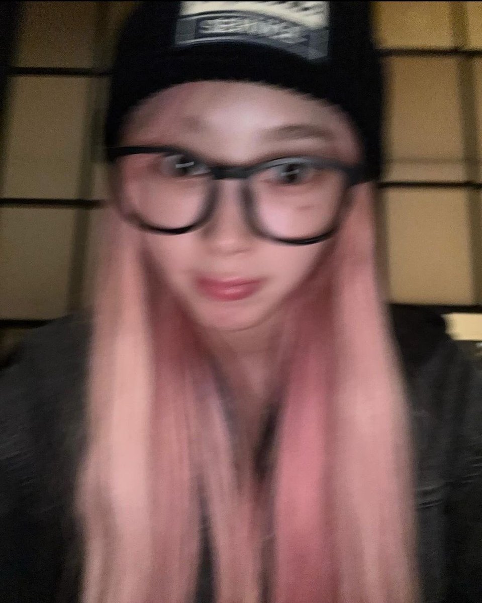 savirgoelf's tweet photo. pap ke cowok                           pap ke cewek https://t.co/xgJm6TCPhe