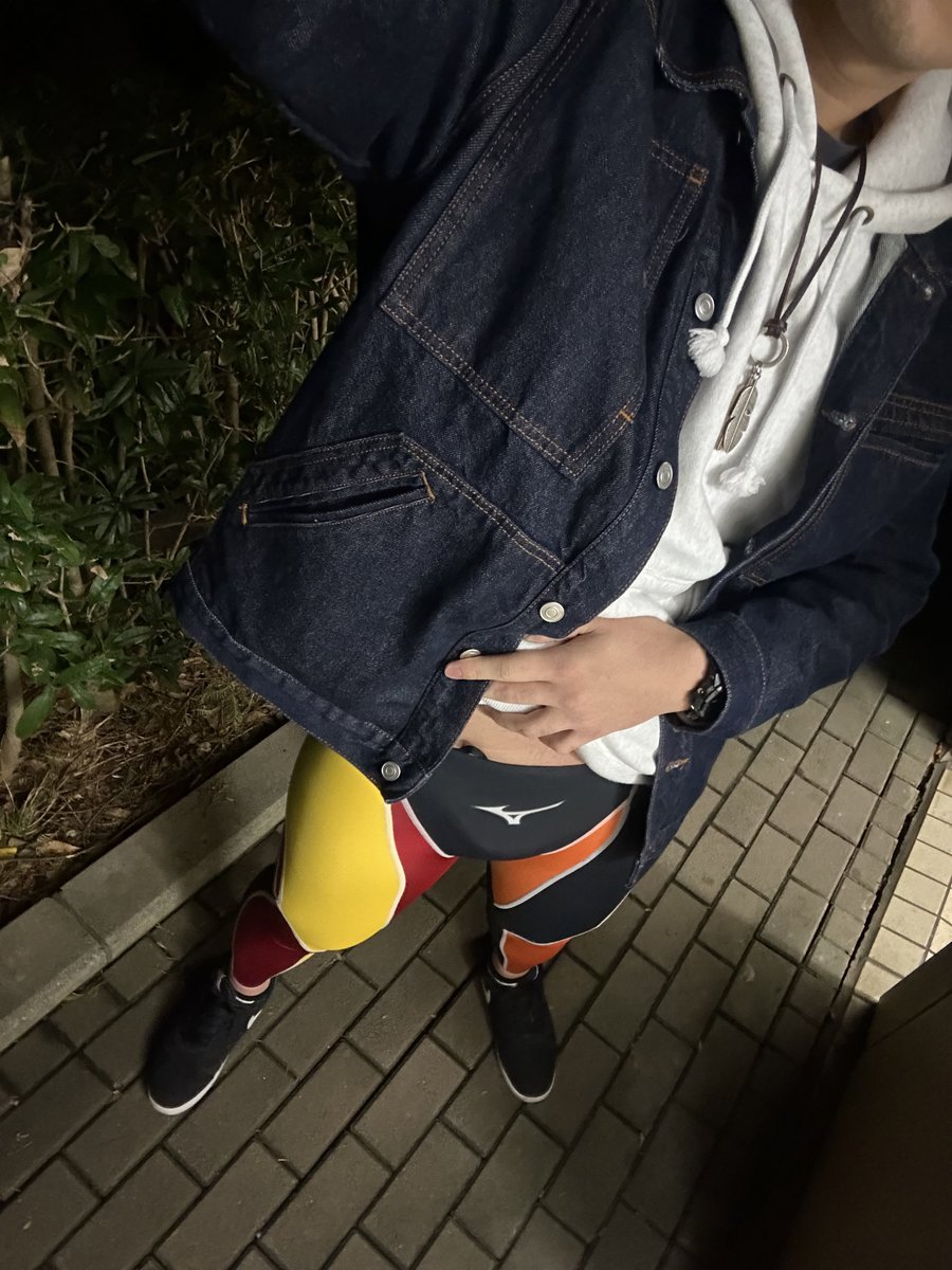 Blue_oi_'s tweet photo. フェチしたい〜！ってソワソワしながら、なんやかんや忙しく他の趣味に打ち込む日々、、、

今日は過去画でかまちょしちゃおうかな https://t.co/I9B9idg7IN