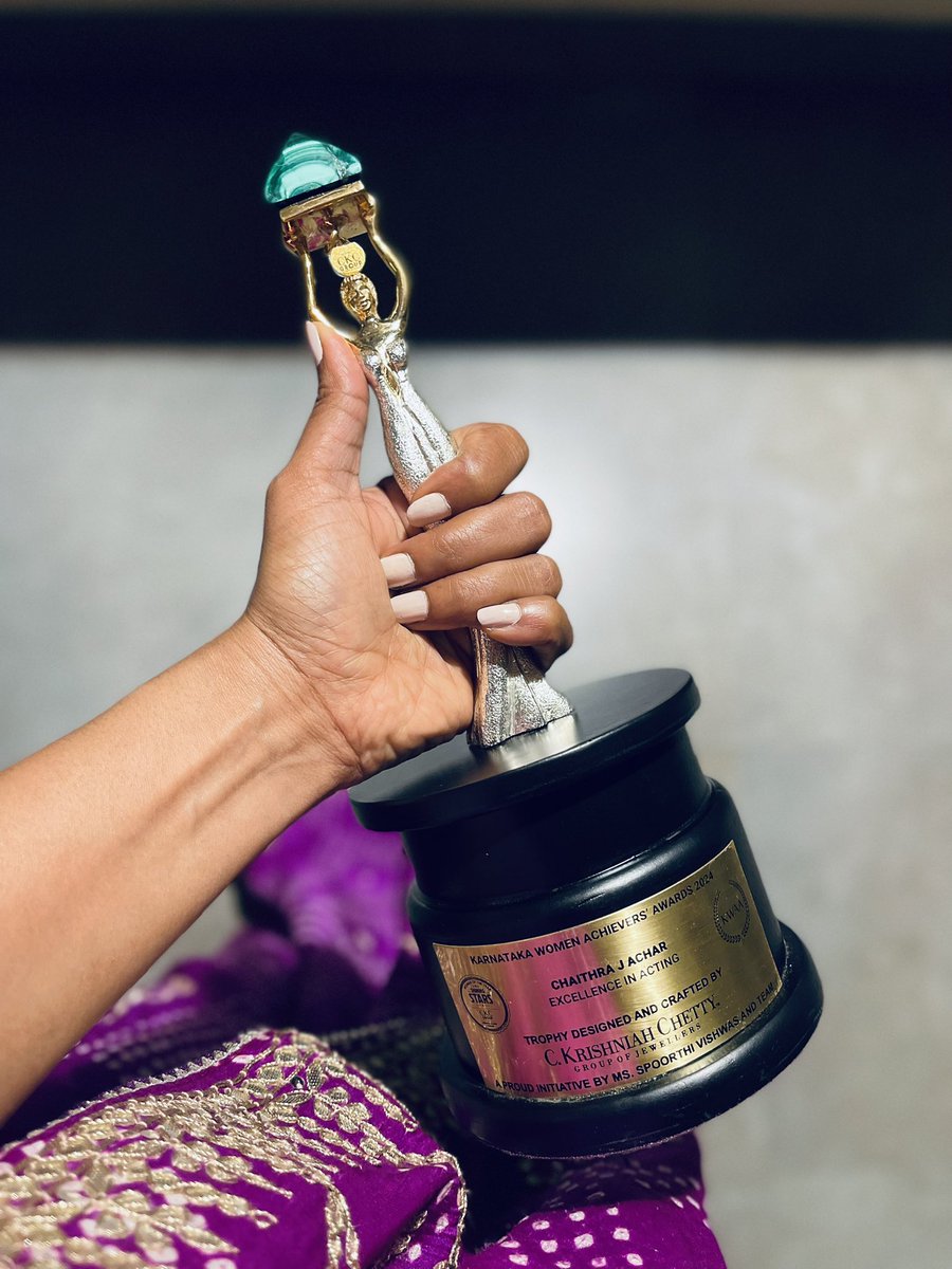 Chaithra_Achar_'s tweet photo. An evening to remember!✨♥️
Thank you for this honour #KWAA (Karnataka women Achiever’s Award)
#Grateful https://t.co/cPuYKoloZ6