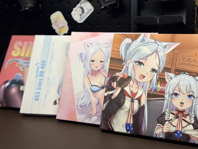 新刊セットのグッズとキャンバスアートがとどきましたアクキーは後ろにクリアコートがはいってるので印刷が剥がれにくい仕様です きれい!#アズールレーン 