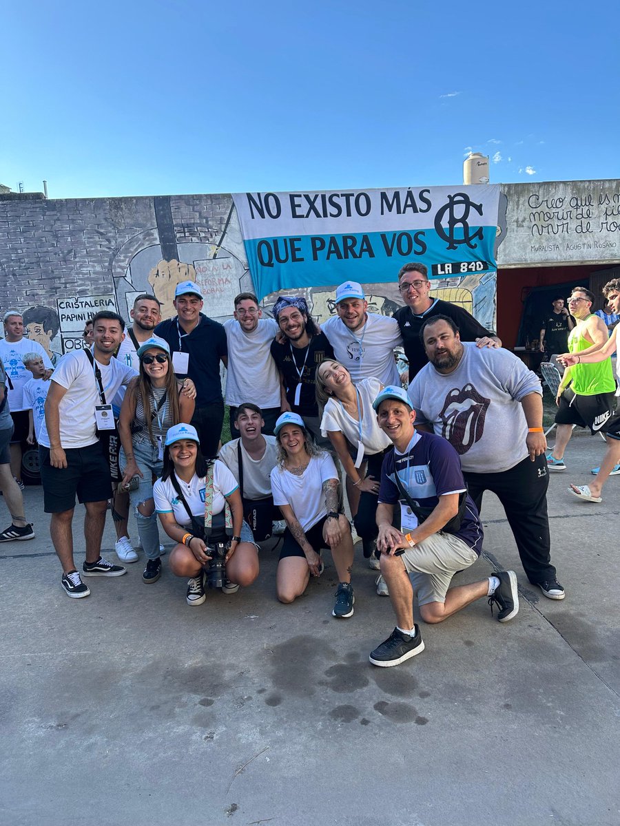 Este equipo laburó desde temprano y hasta el final de la jornada  para cubrir un nuevo acto eleccionario. Un completo orgullo, un grupo de profesionales y apasionados racinguistas que con el corazón, el esfuerzo y las pocas horas de sueño, estuvo en cada rincón.