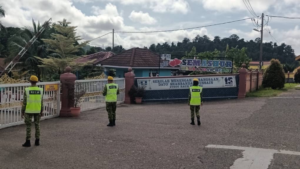 RELARaub's tweet photo. RONDAAN KOMUNITI RELA BERSAMA PDRM 2024 DAERAH RAUB 

Tarikh : 15 Disember 2024 (Ahad)
Masa : 8.00 Pagi - 4.00 Petang
Tempat : Sekitar Kawasan Bandar Raub https://t.co/SpNSpFs3gf