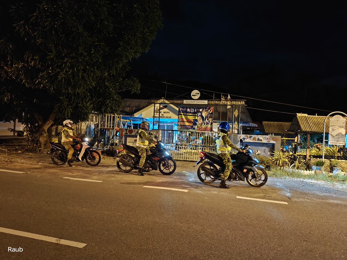RELARaub's tweet photo. RONDAAN KOMUNITI RELA BERSAMA PDRM 2024 DAERAH RAUB 

Tarikh : 15 Disember 2024 (Ahad)
Masa : 4.00 Petang - 12.00 Malam
Tempat : Sekitar Kawasan Gali, Raub https://t.co/ot9HwH1isc