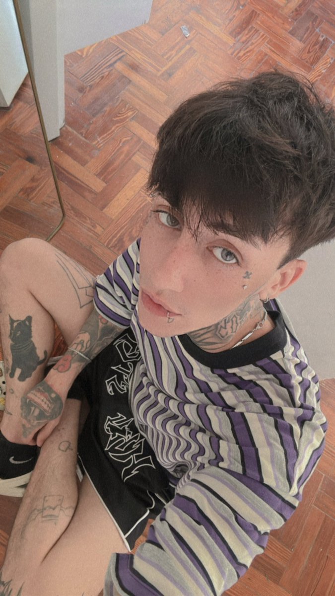 burnthewitchk's tweet photo. Face n cock 

https://t.co/bIjRnoKnbL https://t.co/yJxG0J8j2h