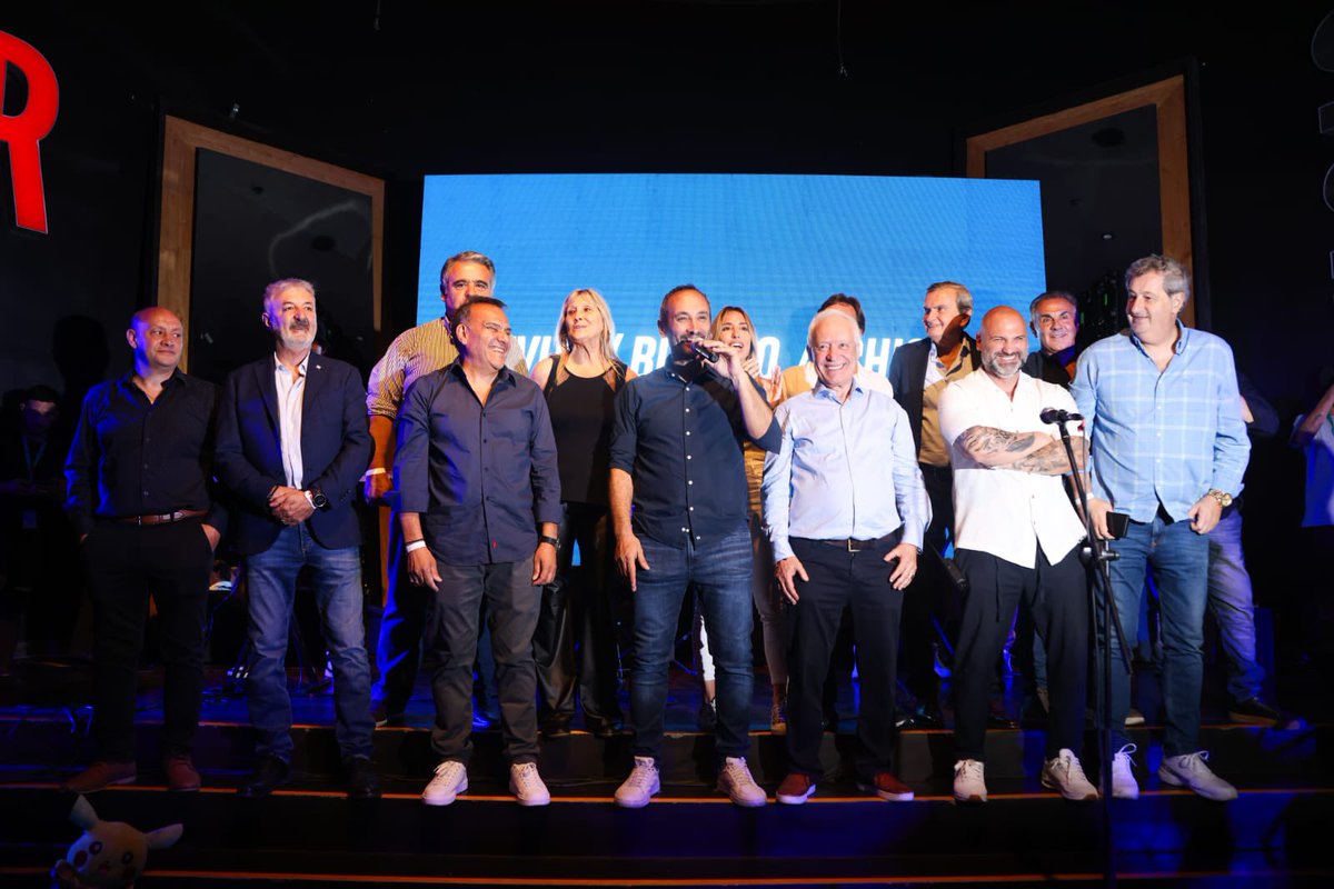 Christian Devia tweet media