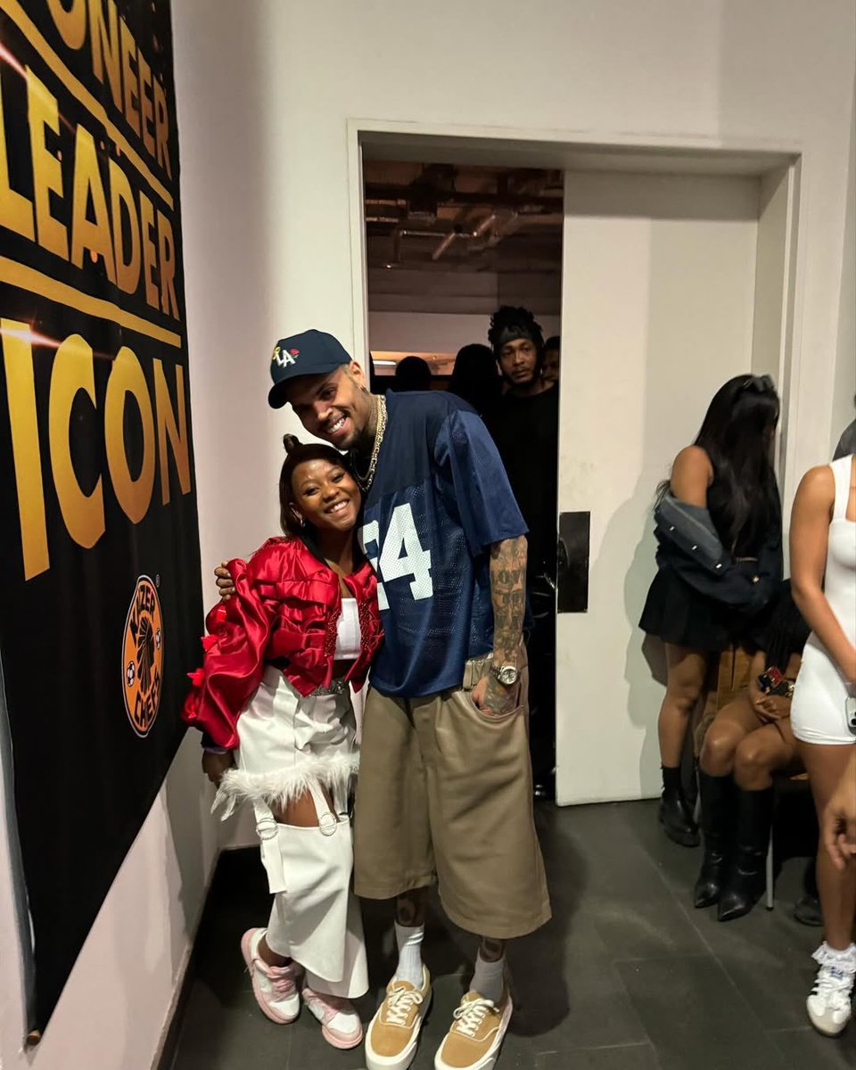 ClockNBreezyTV's tweet image. Chris Brown &amp;amp; Naledi finally meet🥹🇿🇦