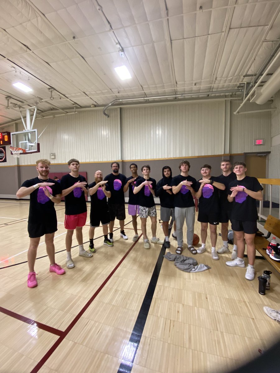 Man Cougars tweet media