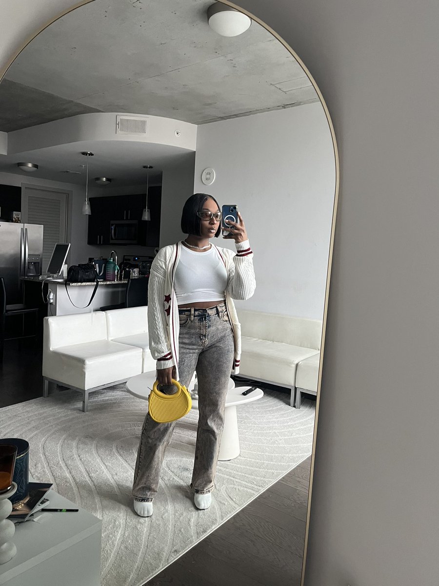 lilmeeks_'s tweet photo. grown. https://t.co/SIU4CAsoVM