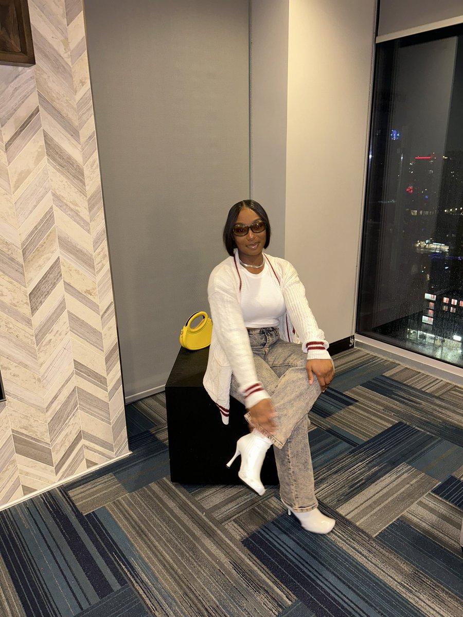 lilmeeks_'s tweet photo. grown. https://t.co/SIU4CAsoVM