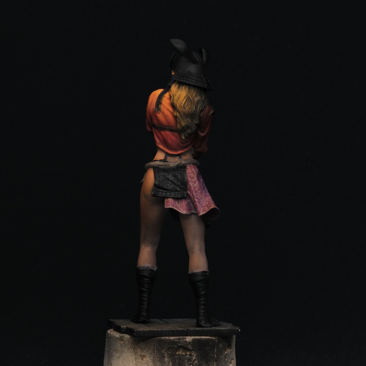 yokaiminip's tweet photo. Samurai Girl - WIP 3
順番的には黒い下着部分が先ですが、気がのっているうちに腰布部分を先に
上着は腰布と対比で細かい模様にせずに梵字入れるかな
#マインドワークスタジオ #mindworkstudio #ファレホ #筆塗り #ミニチュア #wip #warmongers https://t.co/kmEY8LJ878