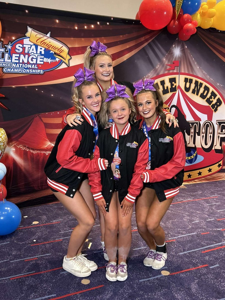 theclassickate_'s tweet photo. Purple brought the party!!💜 #stingrayallstars #purplerays #purple #butbt https://t.co/aJ2u0THHBa