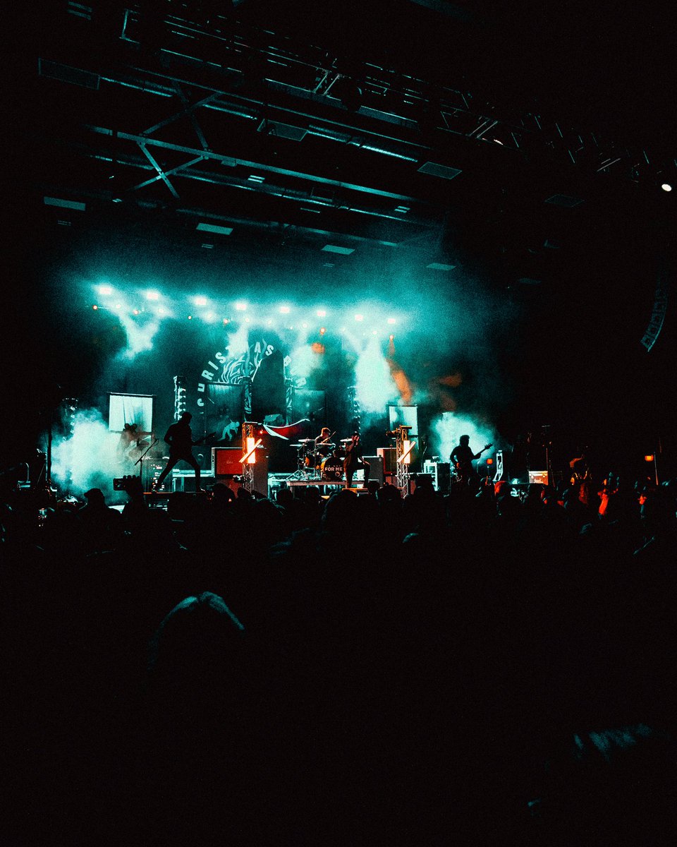 IfNotForMeBand's tweet photo. What a wild weekend of shows to end the year. Shoutout to @augustburnsred, @SavageHandsBand, and shoutout to every one of you that came out to hang with us. Can’t wait to see you guys on the road next year. 🙏
#ifnotforme #thrillerrecords #tour #metal #metalcore #rock https://t.co/2cAbOVjaVx