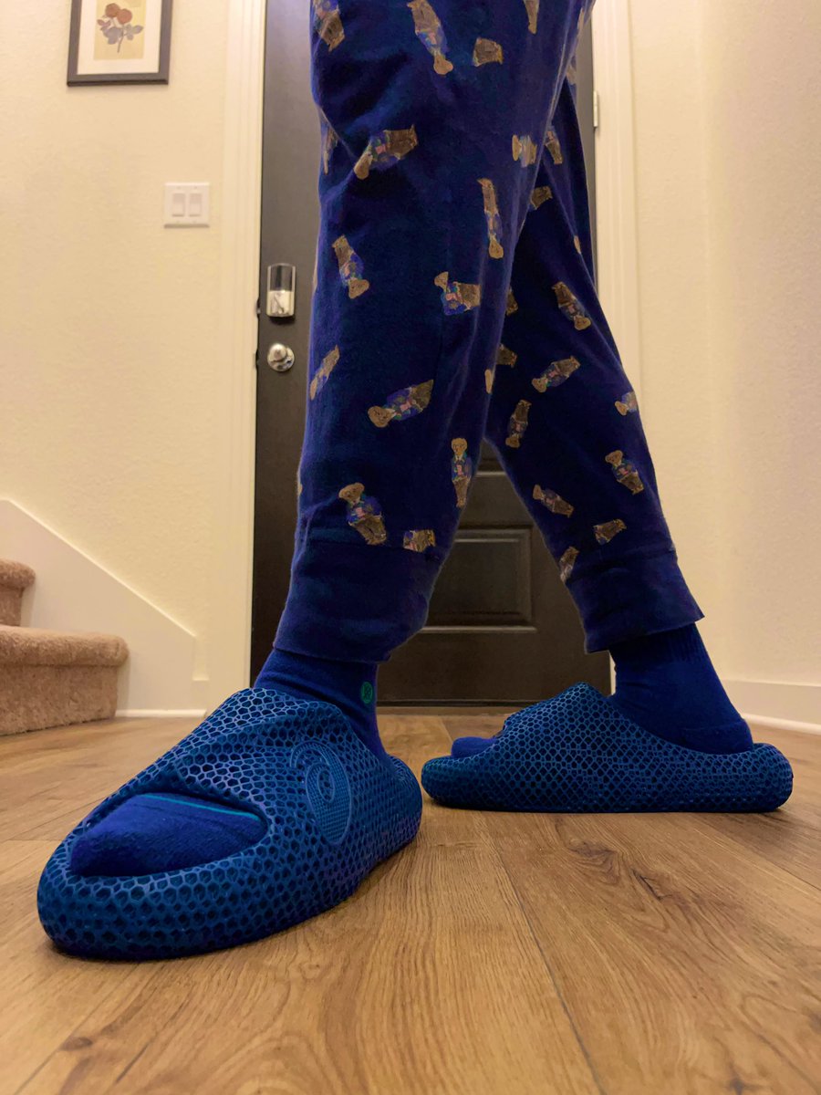 JCTheSailor's tweet photo. Happy Sunday X Sneaker Fam
Hope everyone got a chance to recharge. I was inside the house today doing house duties rocking these cozy boys the @ASICSamerica Actibreeze 3D Sandals
Day 2 of #12OGsofKicksmas @jadendaly
#kotd #yoursneakersaredope #slidelife #wearyourkicks https://t.co/alVBKE64FM