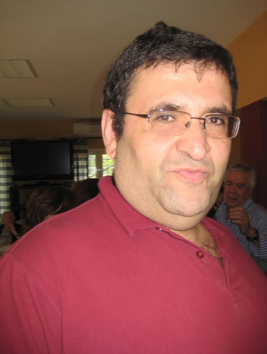 No tengo palabras Seda, no las encuentro. ¡Tan pronto!
Tu calidad humana, honradez y entrega eran intachable.
Siento en el alma tu pérdida.
Descansa en paz amigo, descansa en paz compañero.🖤