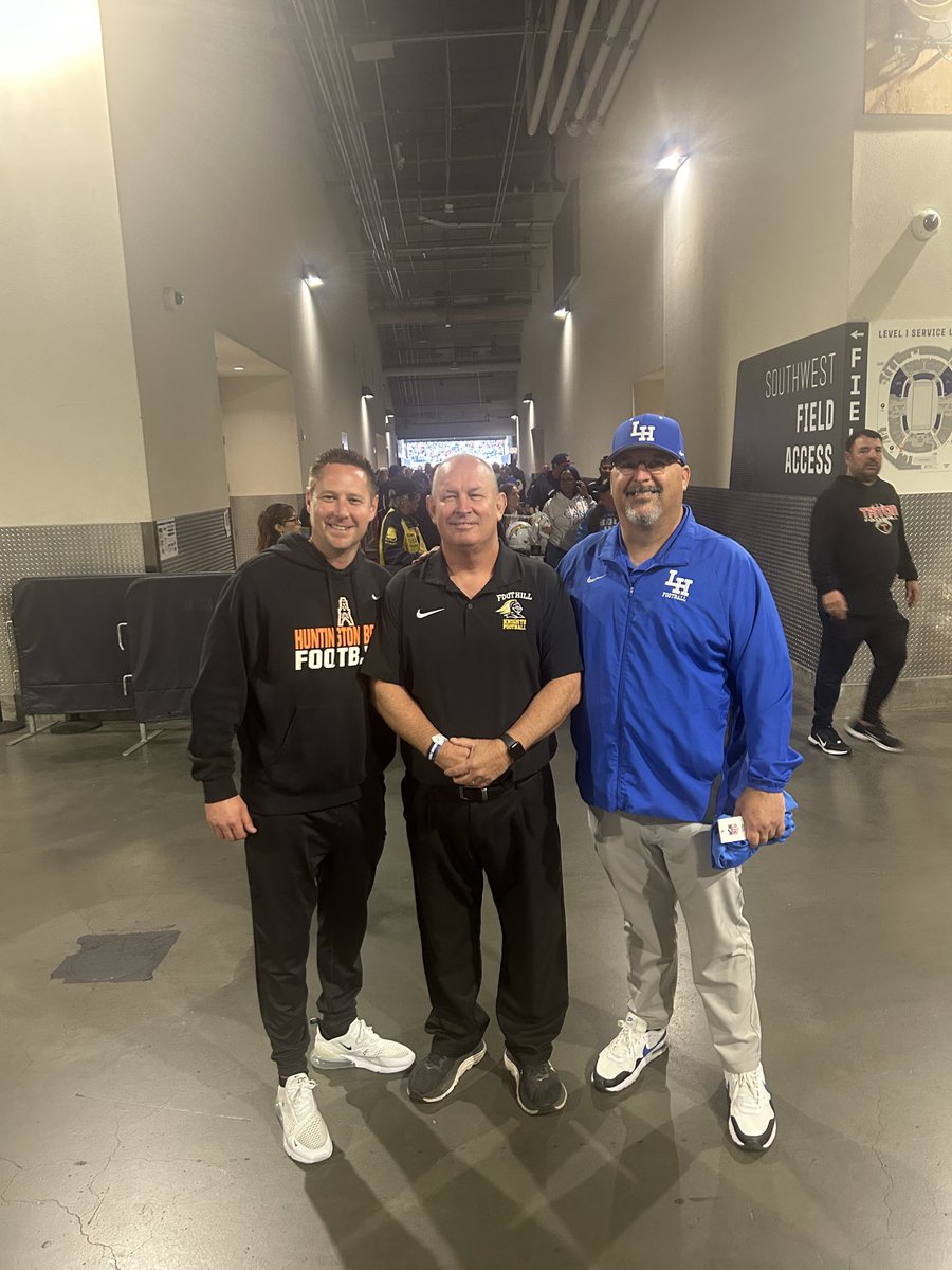 HBHS Oilers Football (@hbhsfootball) on Twitter photo 3 Epsilon League coaches being honored at the LA Chargers game! <a href="/LaHabraFootball/">La Habra Football</a> <a href="/GoFoothill/">Foothill Football (2024)</a> <a href="/HB_OilerSports/">HB Oiler Athletics</a> <a href="/chargers/">Los Angeles Chargers</a> <a href="/HBUHSD/">Huntington Beach Union High School District</a> 3 Epsilon League coaches being honored at the LA Chargers game! <a href="/LaHabraFootball/">La Habra Football</a> <a href="/GoFoothill/">Foothill Football (2024)</a> <a href="/HB_OilerSports/">HB Oiler Athletics</a> <a href="/chargers/">Los Angeles Chargers</a> <a href="/HBUHSD/">Huntington Beach Union High School District</a>