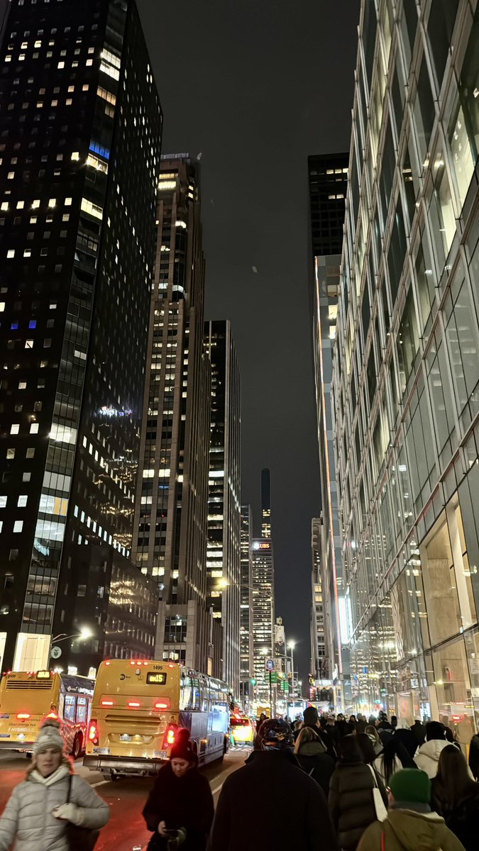lodo1x's tweet photo. bye NYC https://t.co/sW4CHXYsRv