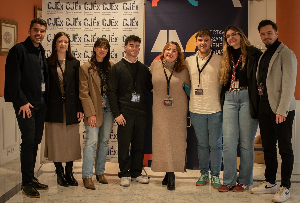 LidiaSolReg's tweet photo. 📢 En estos dos años siguientes presidiré el máximo altavoz de la población joven extremeña.

Ayer fue la VIII AGO del @_CJEx_ , una jornada donde valoramos la labor de las personas asociadas y no de Extremadura.

¡GRACIAS a todxs por el apoyo! Estaremos ahí por y para vosotrxs. https://t.co/iIreQJL1gK
