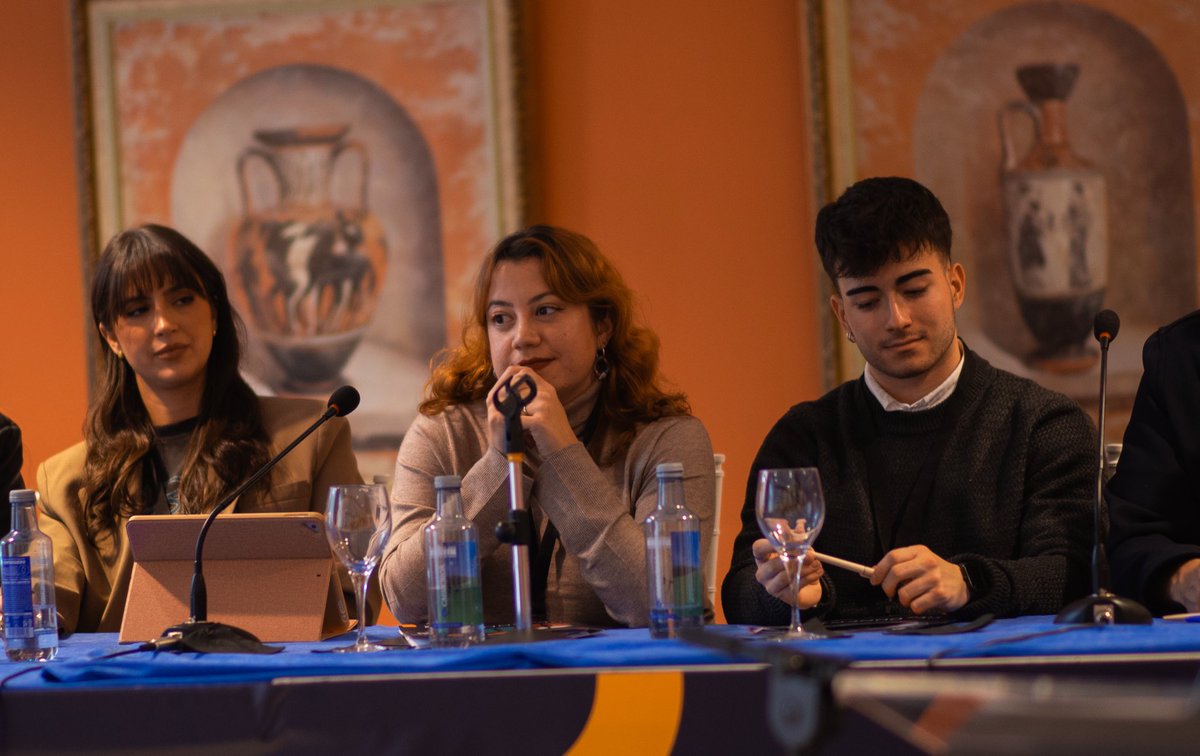 LidiaSolReg's tweet photo. 📢 En estos dos años siguientes presidiré el máximo altavoz de la población joven extremeña.

Ayer fue la VIII AGO del @_CJEx_ , una jornada donde valoramos la labor de las personas asociadas y no de Extremadura.

¡GRACIAS a todxs por el apoyo! Estaremos ahí por y para vosotrxs. https://t.co/iIreQJL1gK