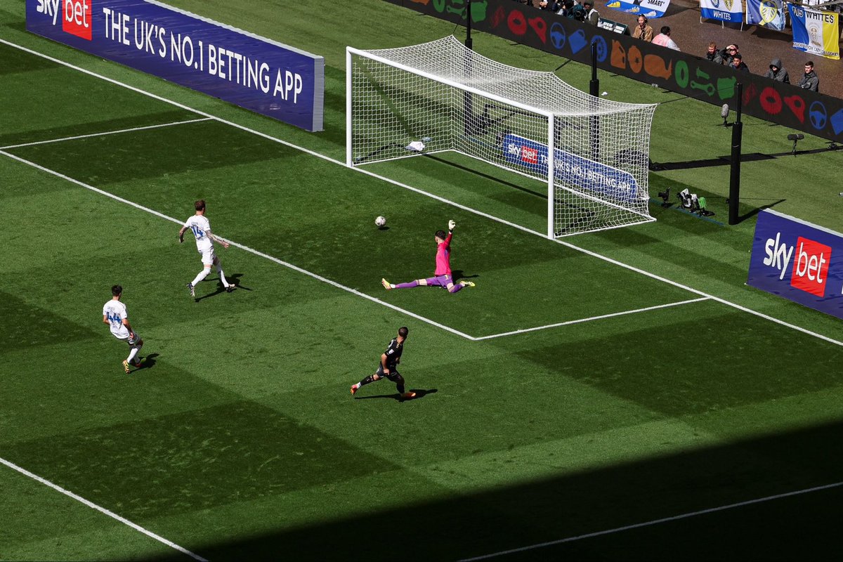 dbailey11's tweet image. Completely gutted tbh. Desperately sad ending but it felt inevitable after tonight’s defeat. We’ll always have Wembley! Thank you, Russell. For everything. And good luck wherever you land next. 🔴⚪️ #saintsfc