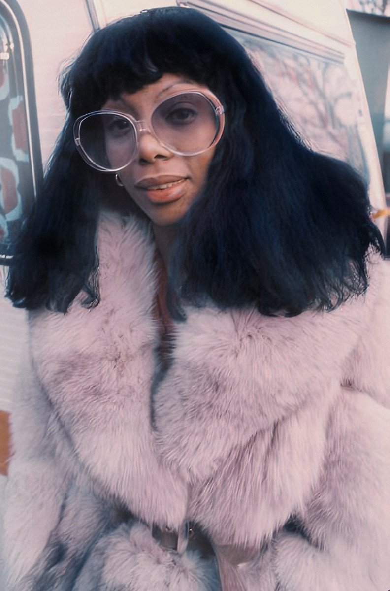 alovetrilogy's tweet image. donna summer photographed in 1977