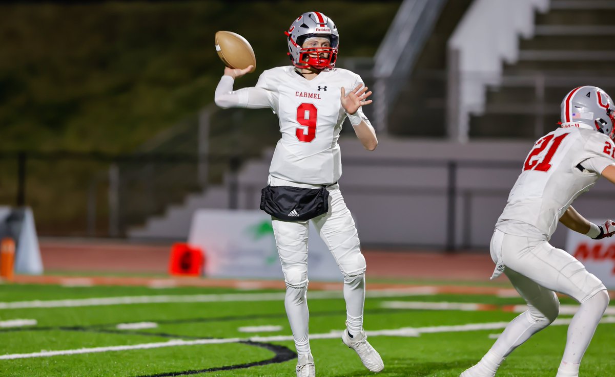 Edgar_Serrano8's tweet photo. El Capitan vs Carmel - Div 5AA Championship Game!!!

@CIFState @ECHSVaqueros @SDFBRecruits @ElCapFtball @CarmelFootball @carmel

For Pictures, please click on the link below: 
https://t.co/vJutu6fRoP https://t.co/1re2Nc6dnx