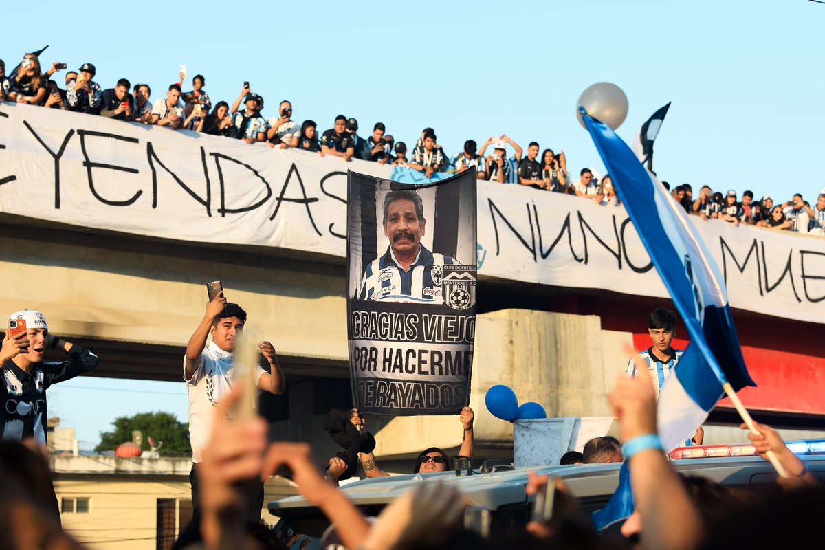 Rayados's tweet photo. Gracias, viejo, por hacerme de Rayados.🥹💙🤍 https://t.co/eUxDN3mn9j