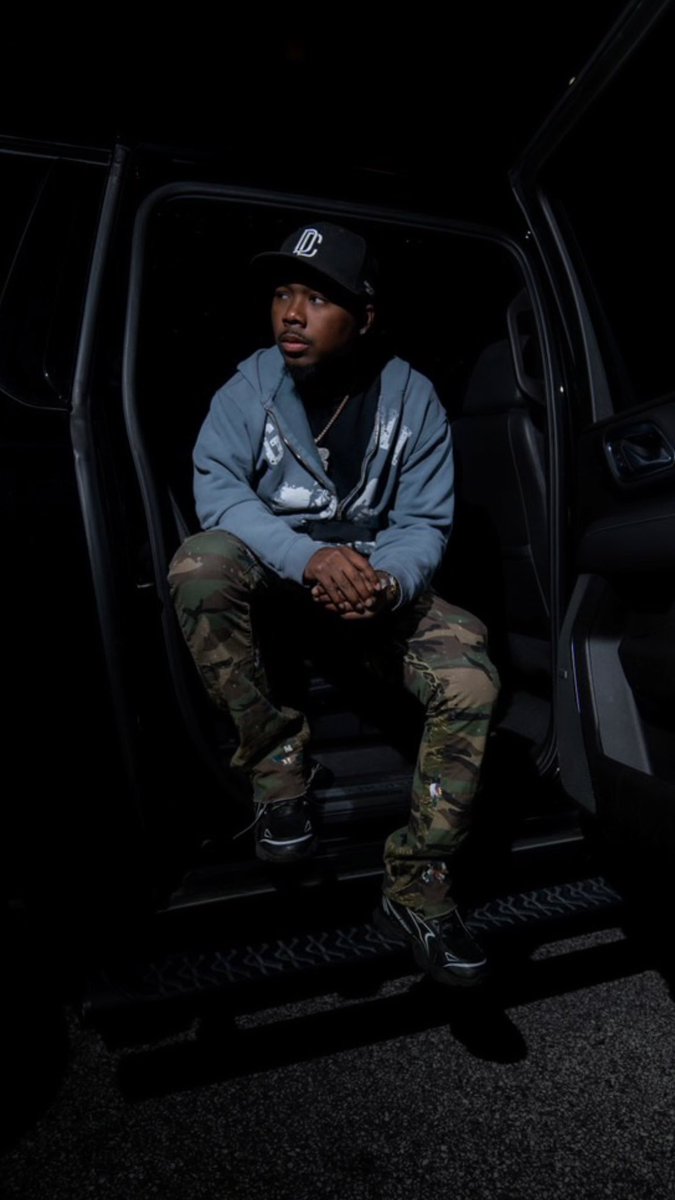 BmoreLilKey's tweet photo. I made it look simple even when it got rough, I knew I wanted more when they thought I had enough! #3Hawd https://t.co/QOccgyqWtp