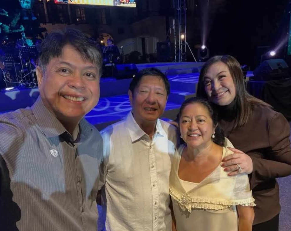 geemeera's tweet photo. @kikopangilinan after sometime 🤣🤣🤣, you eat your own shit! pwe! https://t.co/rz9usamyVX