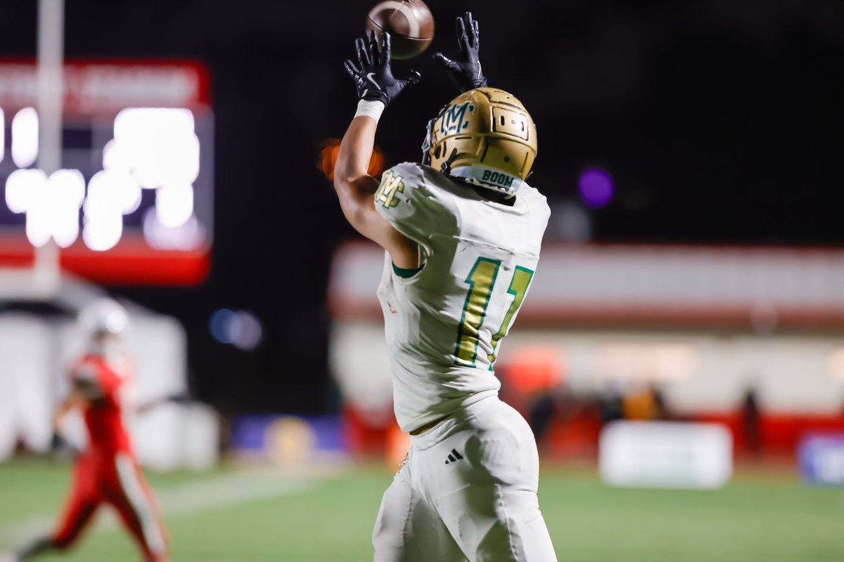 Edgar_Serrano8's tweet photo. Moreau Catholic vs Lindsay - Div 7AA Championship Game!!!

@MoreauCatholic @CIFState @MoreauFootball @cardinals1849 @LindsayFootball 

For Pictures, please click on the link below: 
https://t.co/6HUo9lVtBV https://t.co/IC20G9kq3x
