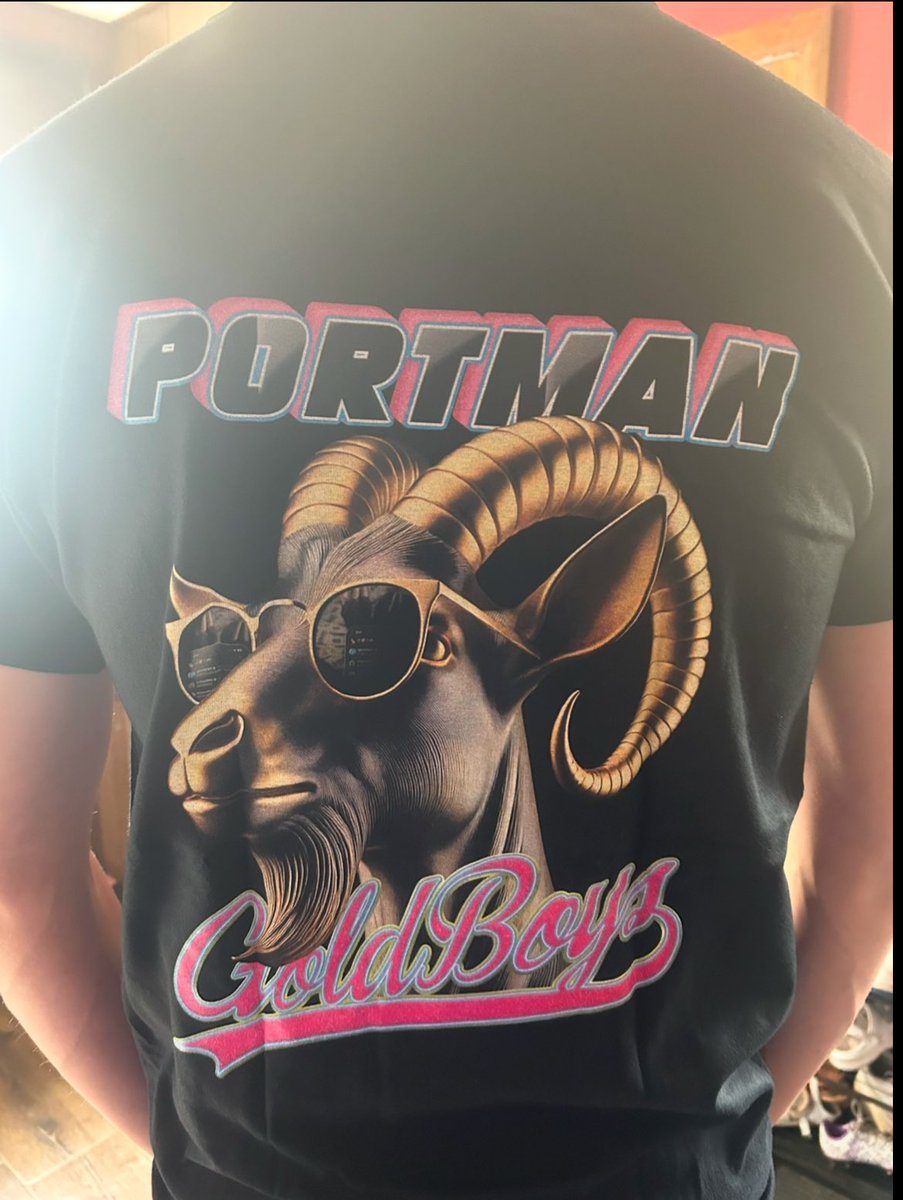 Derrick_462's tweet photo. @portman7387 @CrustyKs THE GOAT🐐 https://t.co/DuYoTaSJxr