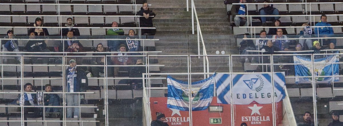 🙌Domingo, 21:00h. a 600Km de casa y en campo del líder... 

👏Como siempre, ¡esta victoria va por todos vosotros!

💪🥒¡Gracias afición! #DondeQuieraQueSeEncuentre