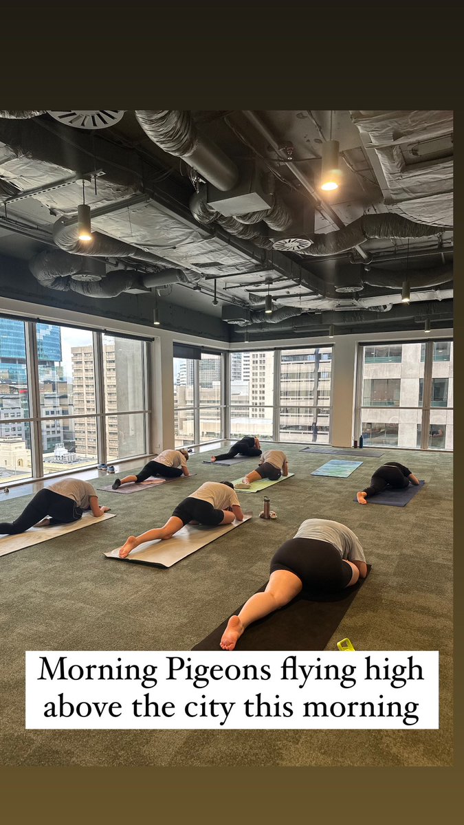 Starting the final full work week of the year well! #corporateyoga #workplacewellbeing #corporateyogaaustralia #brisbane #workwellnessintoyourworkday