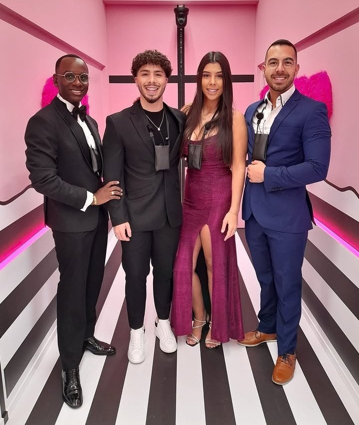 Team azul intacta. Rumo á final. 
🛡️👑✨💙
#sstvi lang:pt